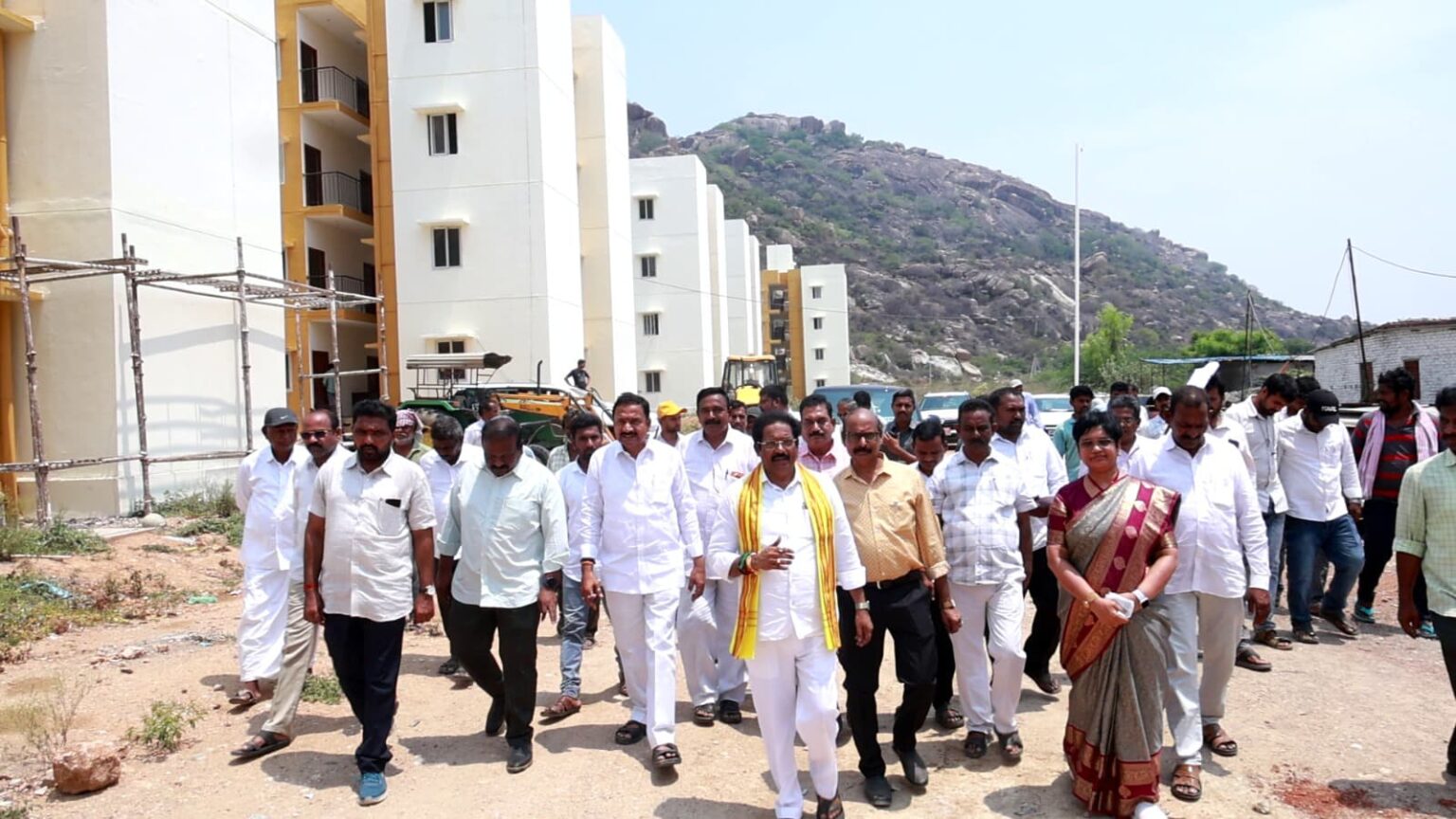 టిడ్కో ఇళ్ల నిర్మాణాలను పూర్తి చేయాలి: ప్రభుత్వ చీఫ్ విప్ జీవి