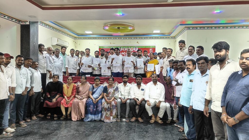 జనసేనపార్టీ క్రియాశీలక సభ్యత్వ కిట్ల పంపిణీ