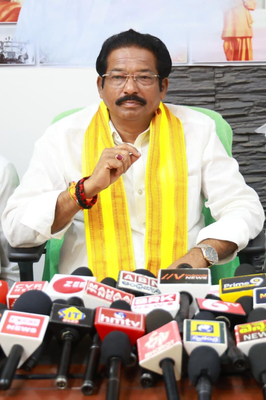 ప్రతిష్ఠాత్మకంగా వినుకొండ తెదేపా మహానాడు: చీఫ్ విప్ జీవీ