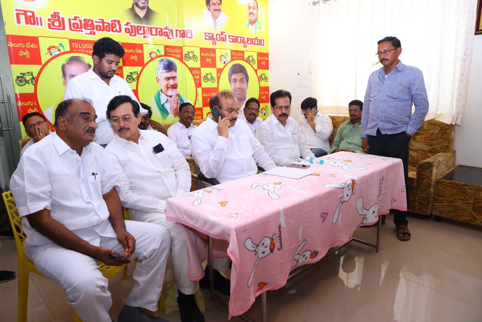 మున్సిపల్ నిధుల స్వాహాలో విడదల రజనీ పాత్రపై సమగ్ర విచారణ జరిపించండి