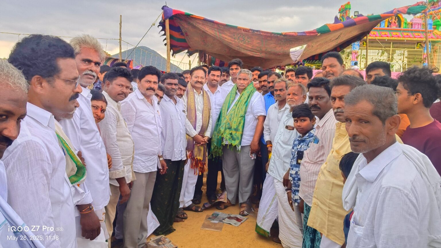 అమ్మవారిని దర్శించుకుని ప్రత్యేక పూజలు నిర్వహించిన బొల్లా బ్రహ్మనాయుడు