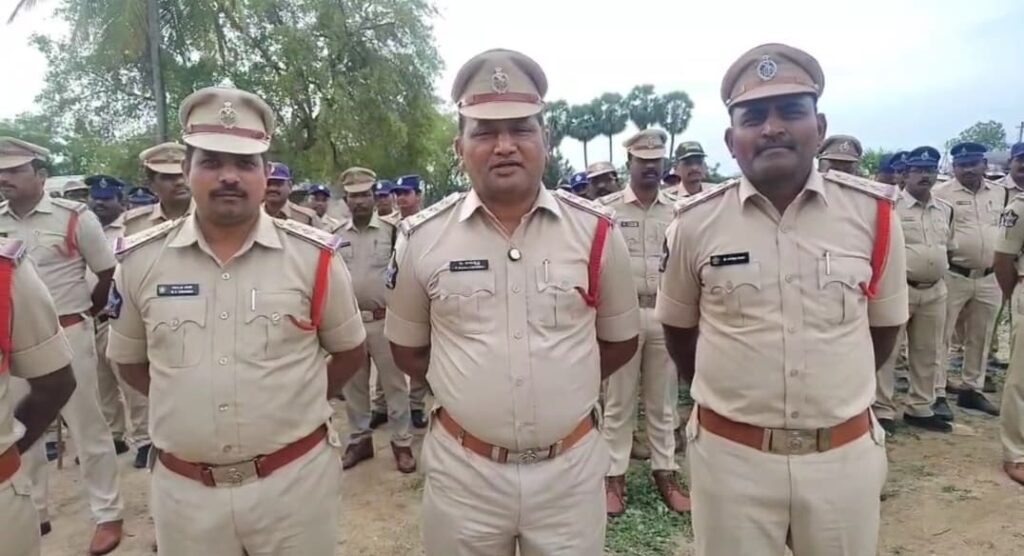 నేరాల నియంత్రణే ధ్యేయంగా కార్డెన్ సెర్చ్ ఆపరేషన్లు…. పల్నాడు జిల్లా ఎస్పీ శ్రీ కంచి శ్రీనివాసరావు