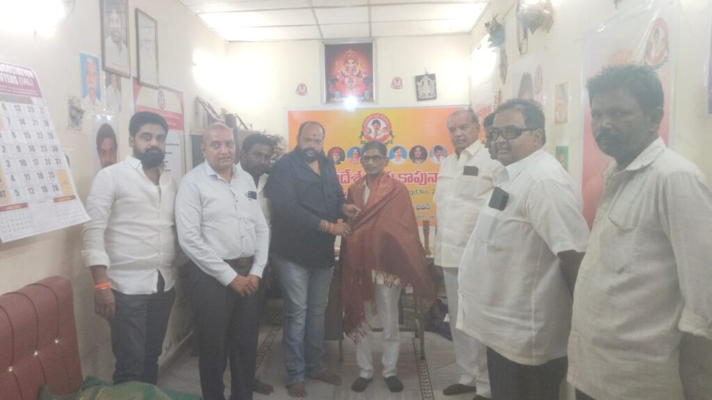 మల్లెల శివ నాగేశ్వరావు ను ఘనంగా సన్మానించిన ఆంధ్రప్రదేశ్ రాష్ట్ర కాపునాడు సభ్యులు