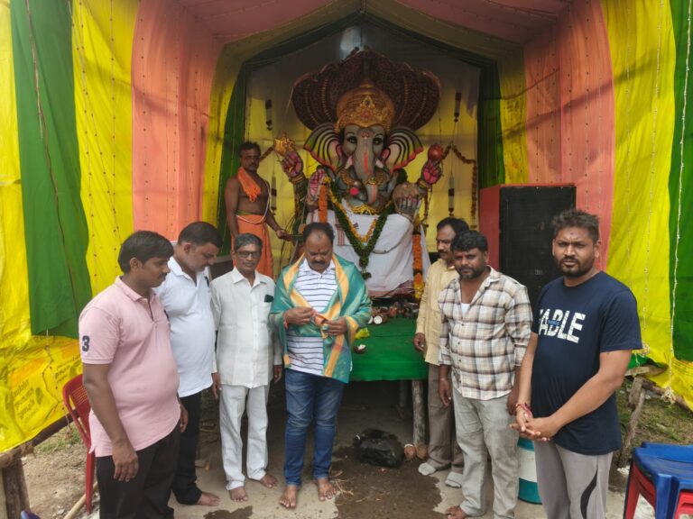 భారతీయ జనతా పార్టీ నాయకుల ఆధ్వర్యంలో మద్ది నగర్ వద్దగల వడ్డెర కాలనీలో గణనాధునికి పూజలు నిర్వహించారు