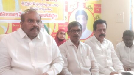 చిలకలూరిపేట నియోజవర్గ ఎన్డీఏ కూటమి ఆధ్వర్యంలో జరిగిన గ్రీవెన్స్ లో పాల్గొన్న బిజెపి బిజెపి జిల్లా ఉపాధ్యక్షులు మల్లెల శివ నాగేశ్వరరావు