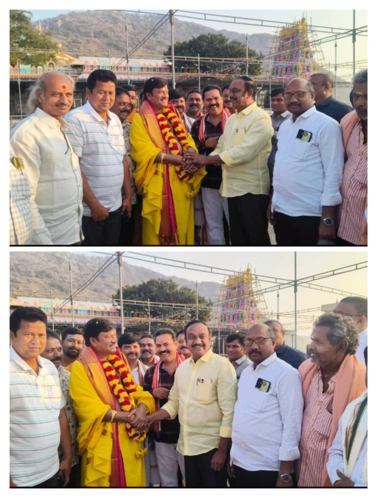 ప్రముఖ శైవ క్షేత్రంగా పేరుగాంచిన కోటప్పకొండ త్రికోటేశ్వర స్వామివారిని ప్రముఖ సినీ నటుడు